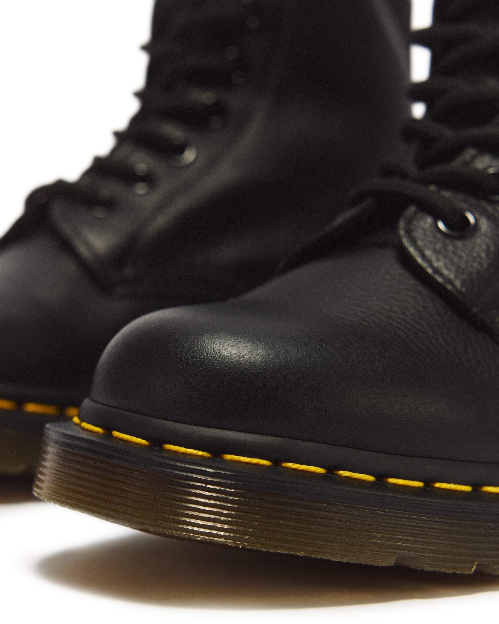1490 Virginia Leather Mid Calf Boots