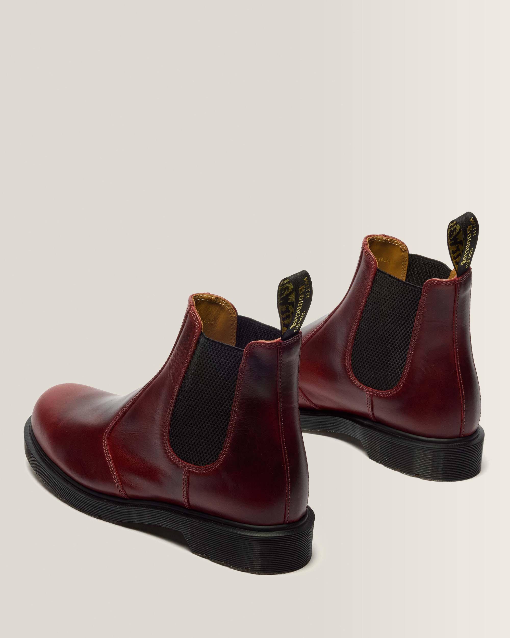 2976 Classic Calf Leather Chelsea Boots