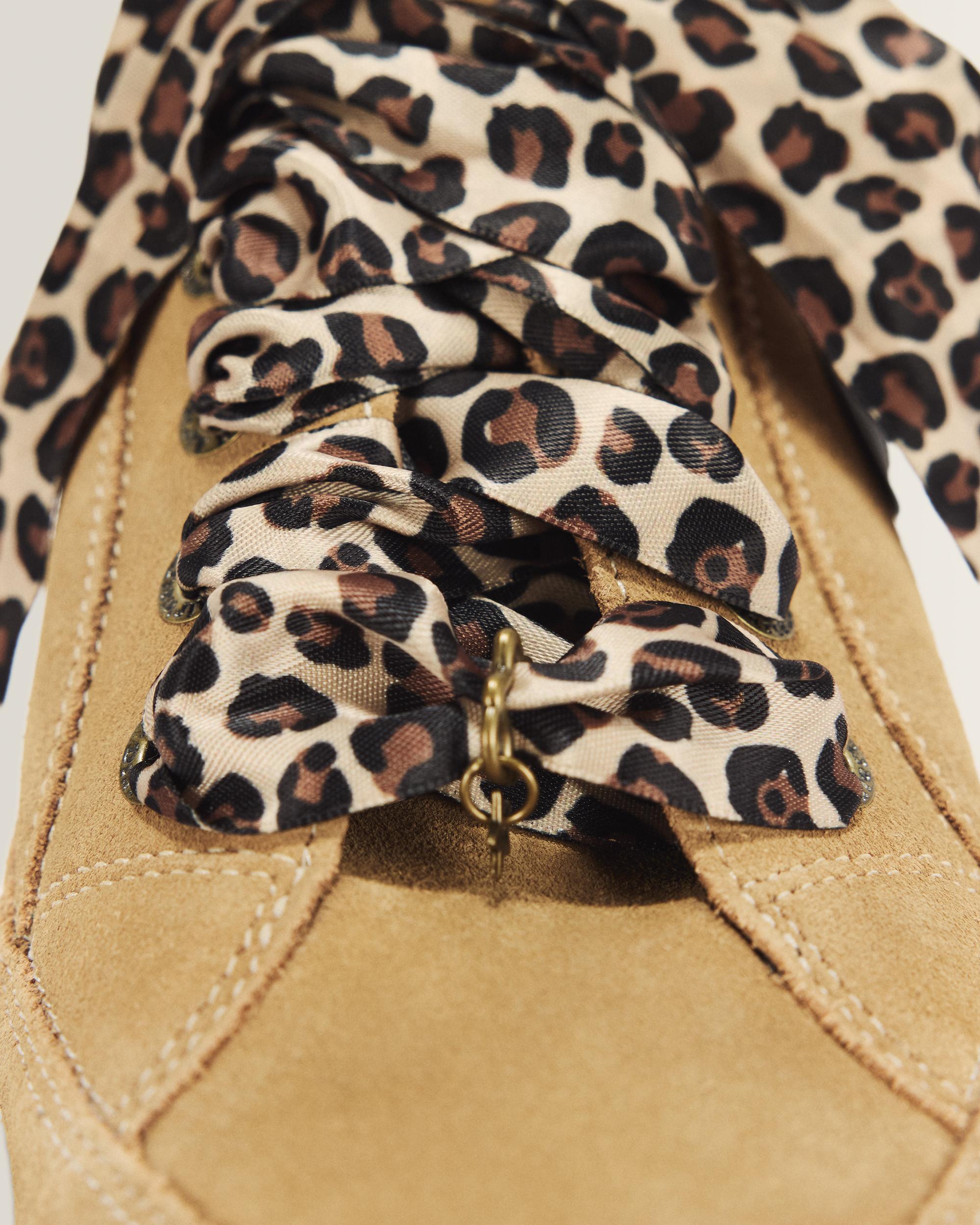Buzz 5 Eye Bronx Suede Shoes